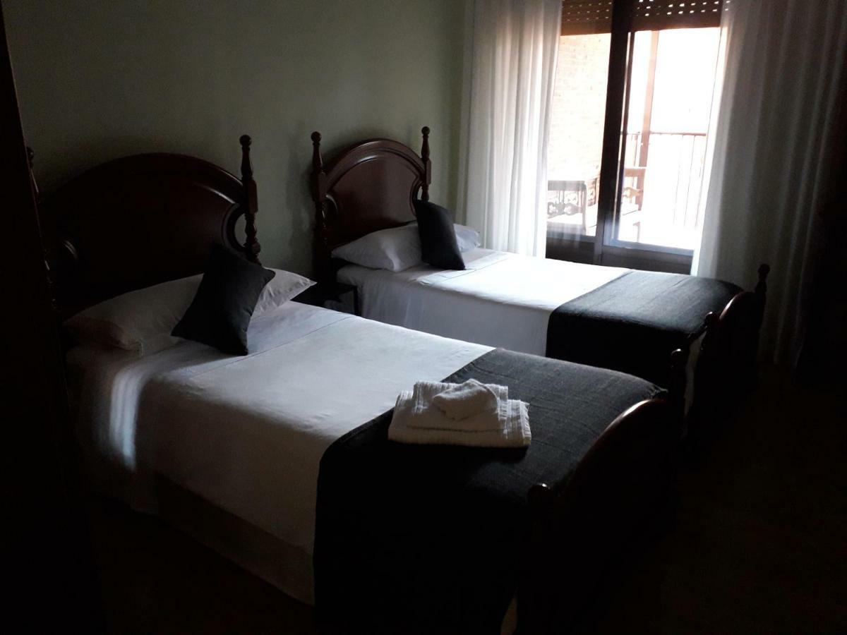 Piso Maria Apartment Arevalo Bagian luar foto